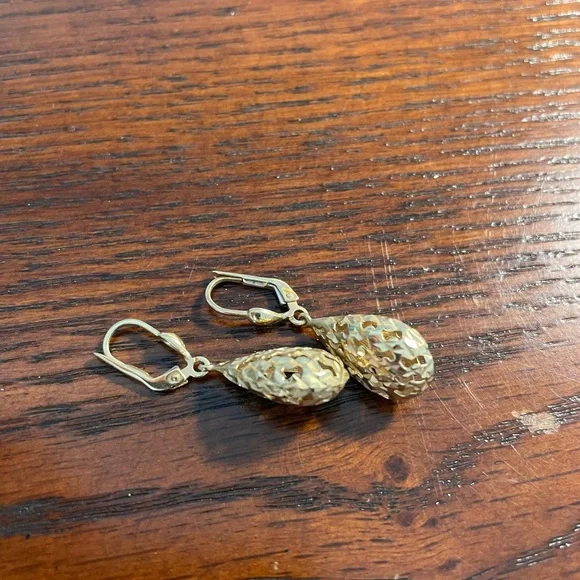 14k Yellow Gold Tear Drop Filagree Drop Earrings - Picture 7 of 9